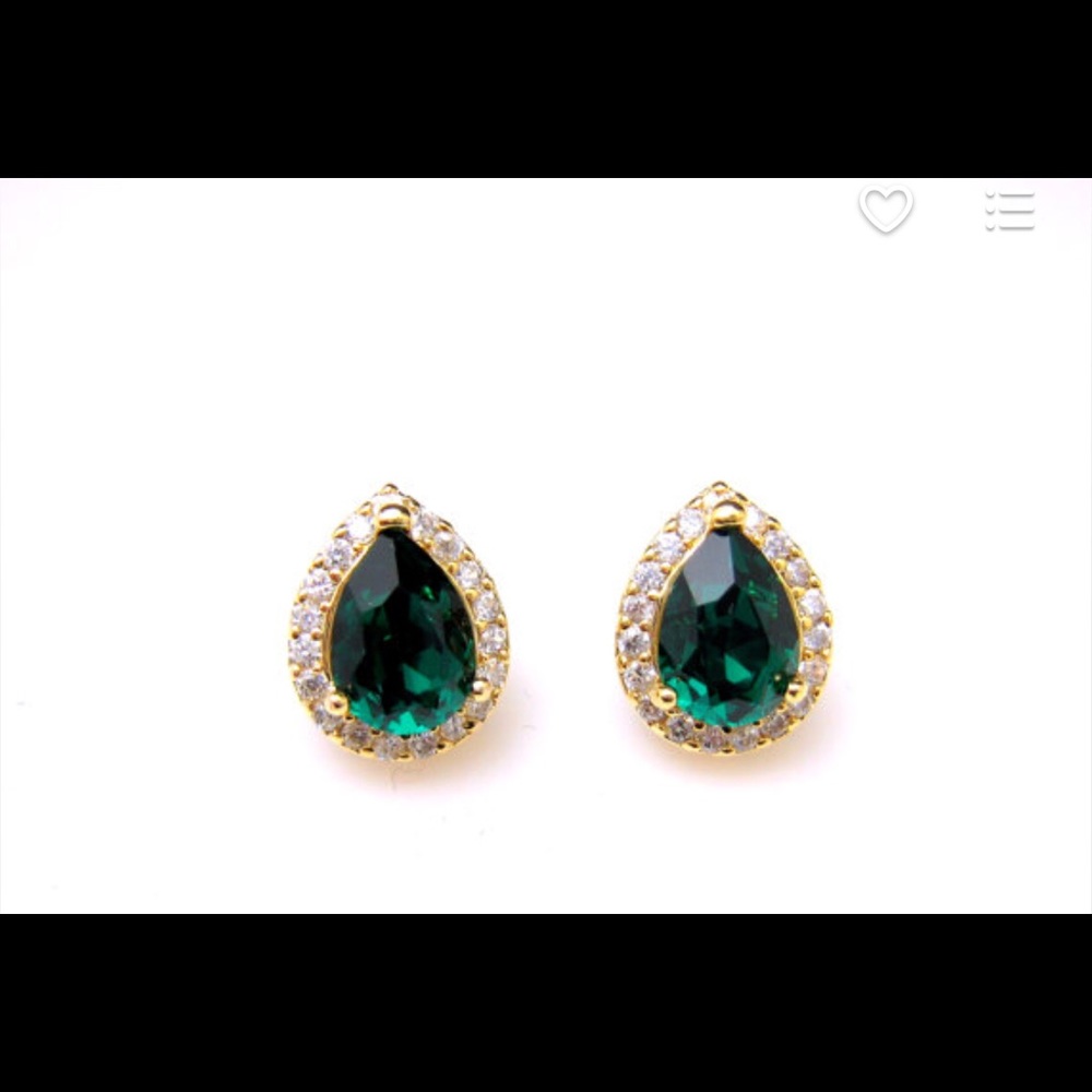 Emerald green teardrop earrings